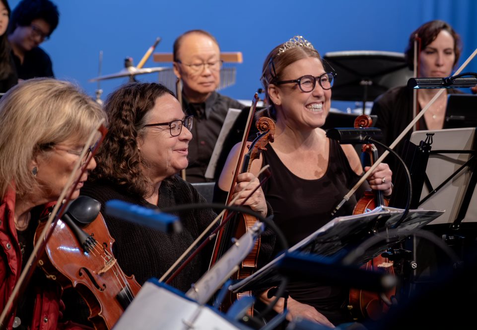 Strings Attached Orchestra logo