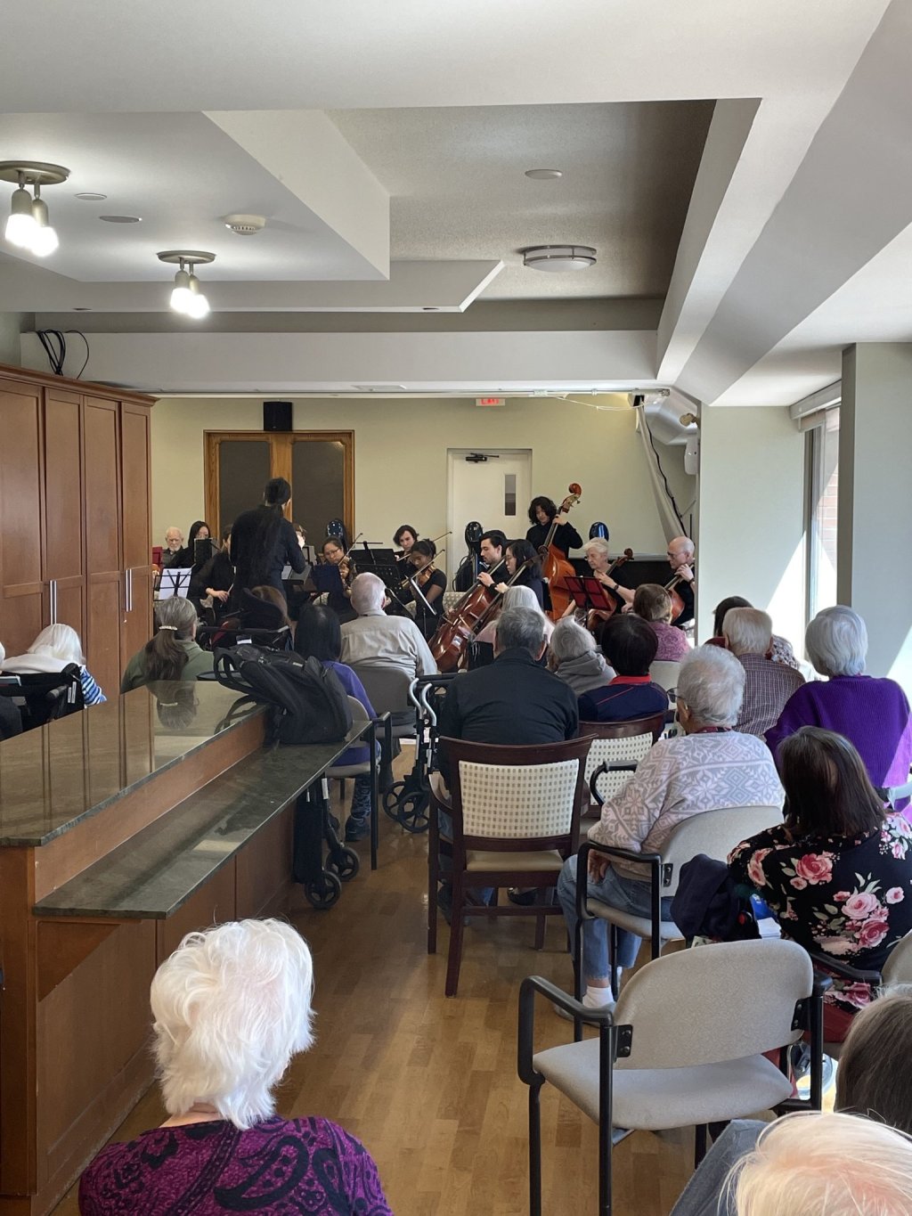 Residents enjoying the concert at Chartwell Gibson
